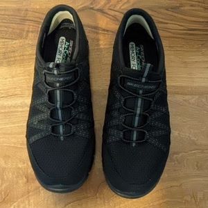 Women's Skechers Sz 9-1/2, Black
